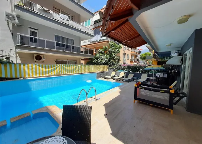 Agora Boutique