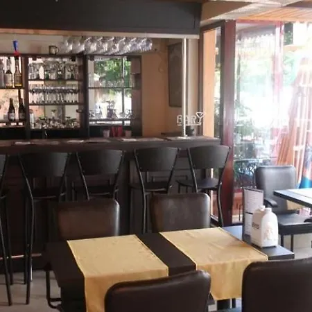 Agora Boutique Aparthotel 2*