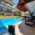 Agora Boutique