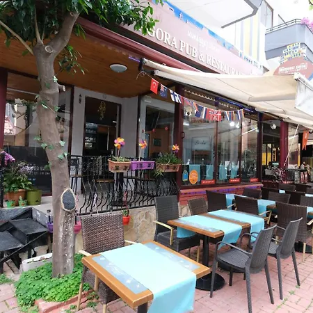 מלון דירות Agora Boutique 4*