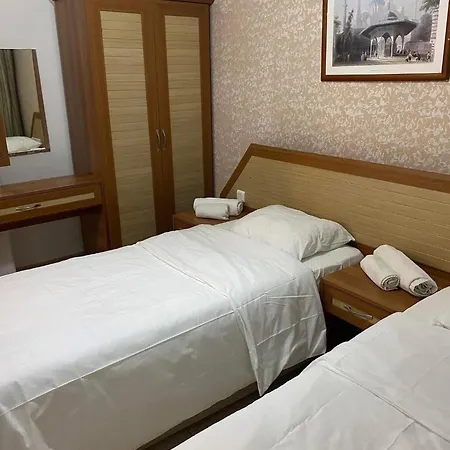 Agora Boutique 4*